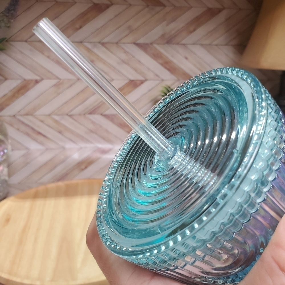 Starbucks 2022 Iridescent Mermaid Scale Holographic Grande Tumbler 🧜‍♀️ - Picture 3 of 6
